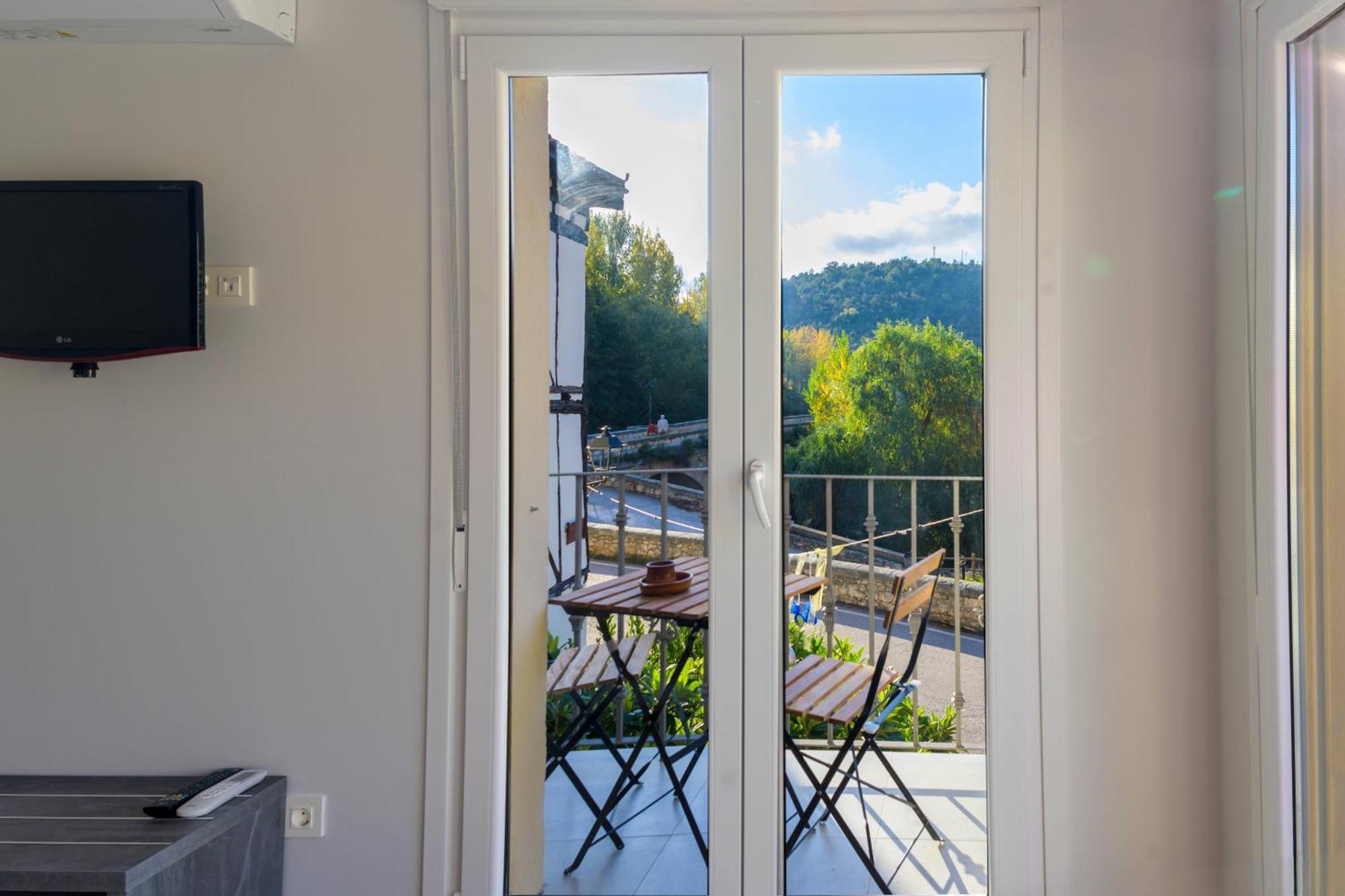 Apartamentos El Puente Covarrubias Exteriér fotografie