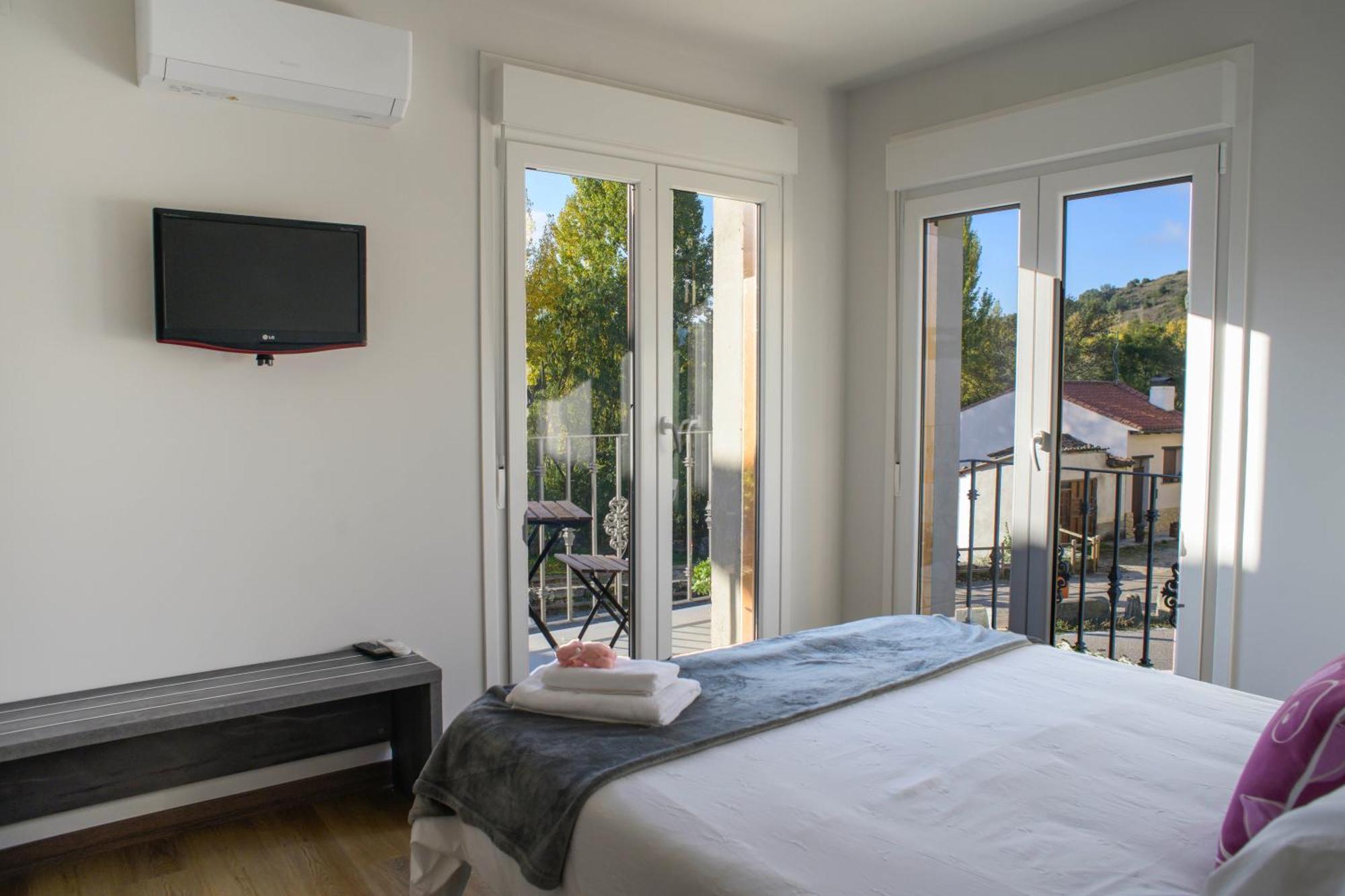 Apartamentos El Puente Covarrubias Exteriér fotografie